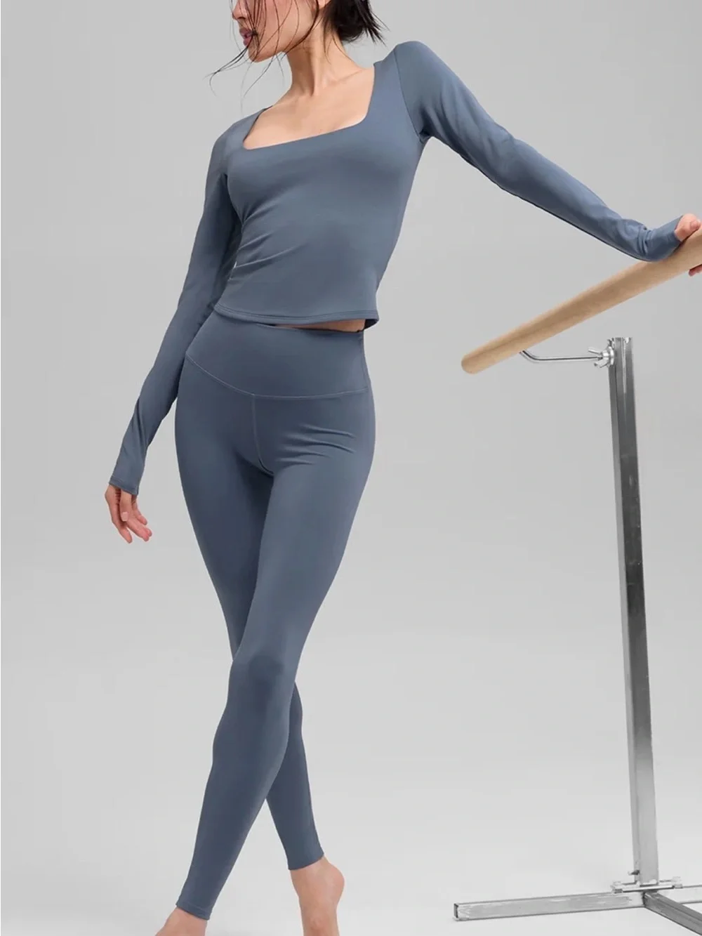 ALO Softsculpt High-Waist Legging *NWT S/Bluestone